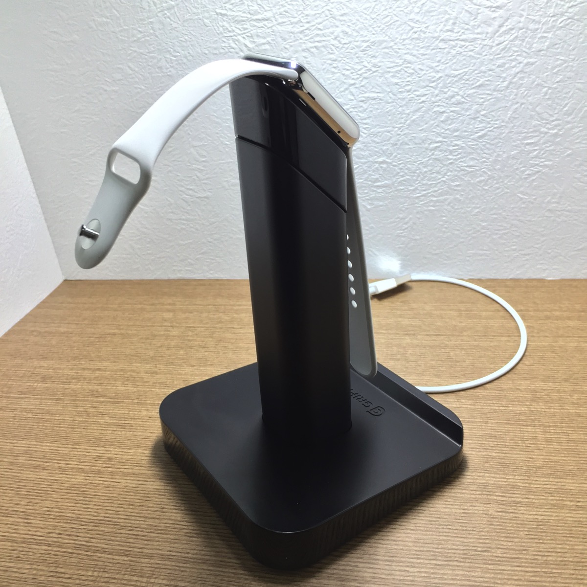 Griffin WatchStand Charging Dock - Front View