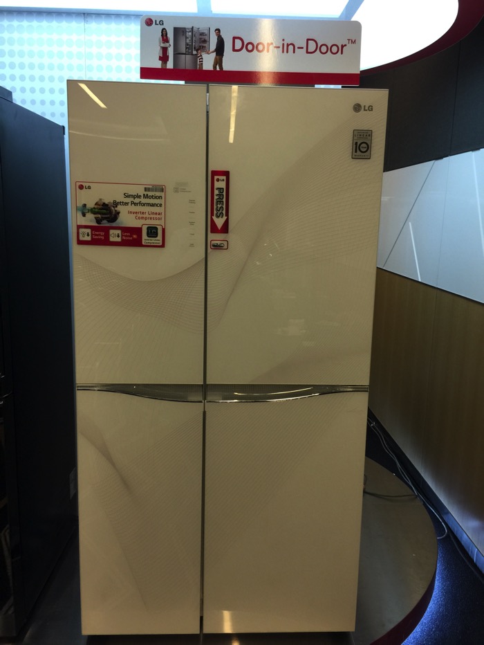 LG Refrigerator - Side by Side - GS M6262KR - Front Full View
