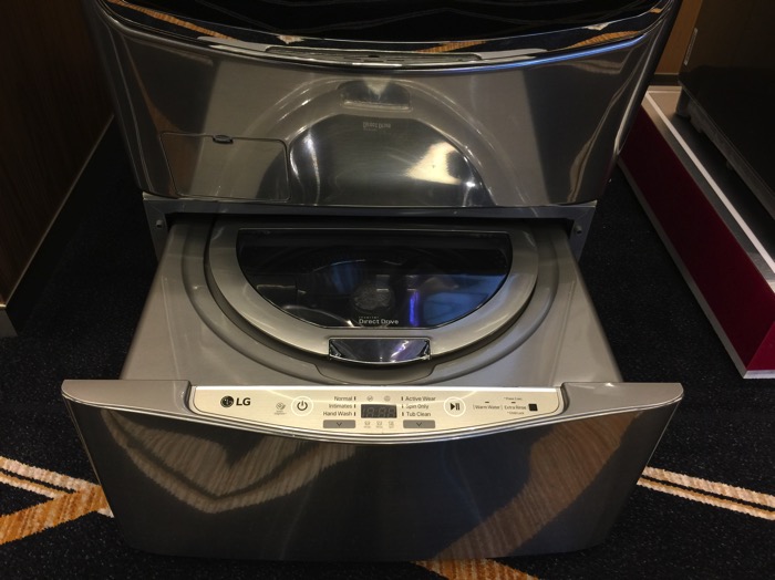 LG Washer Machine - FH21VB1 - Bottom Opened