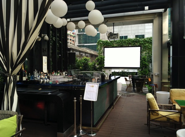 Sofitel So Singapore - Rooftop bar