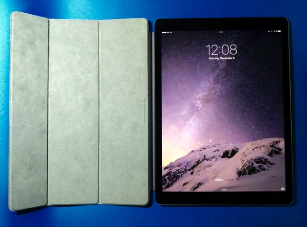 Apple iPad Pro - smart cover - opened