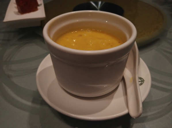 Tim Ho Wan (添好运) Singapore - Food - Mango Sago Pomelo