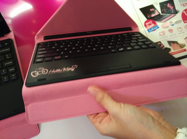 Grace 10 Light Hello Kitty Tablet PC - Pigo keyboard (undocked)