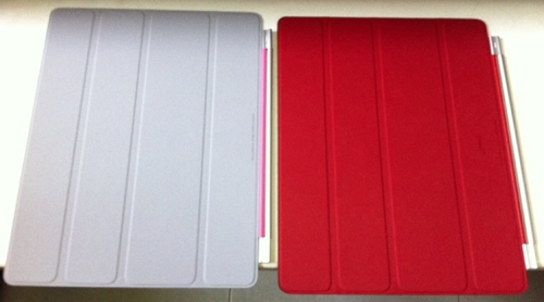 20110429 - iPad 2 Smart Cover - Polyurethane vs Leather - Pic1