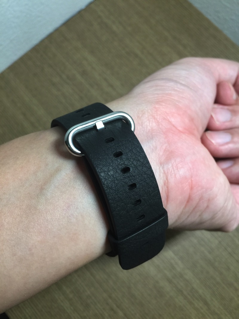 Apple Watch - wearing it on hand - view 2