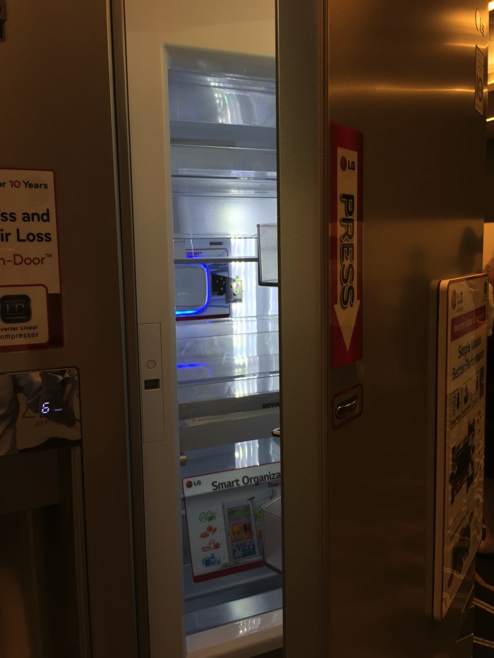 LG Refrigerator - Side by Side - GS M6262KR - Door In Door opened