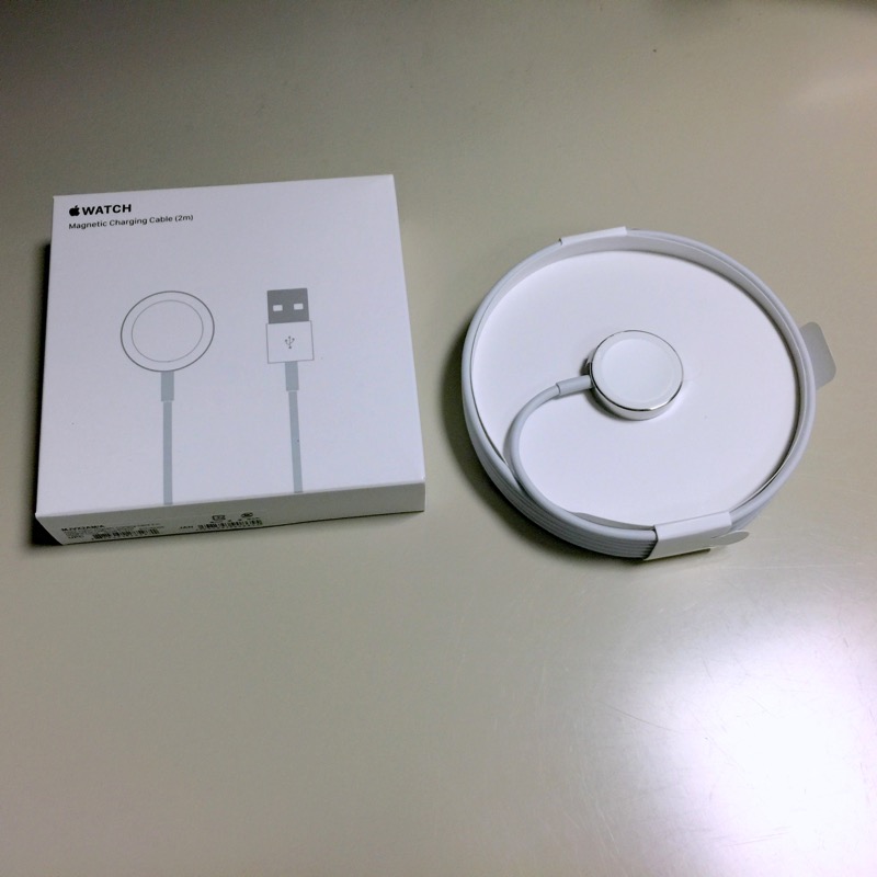 apple watch - magnetic charging cable2
