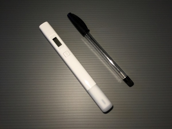Xiaomi TDS Test Pen (小米水质TDS检测笔) - comparison with pen