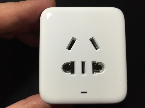 Mi Smart Plug - front view