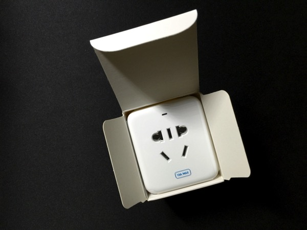 Mi Smart Plug - unboxed