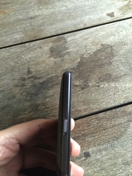 OnePlus Two Launch - side alert button