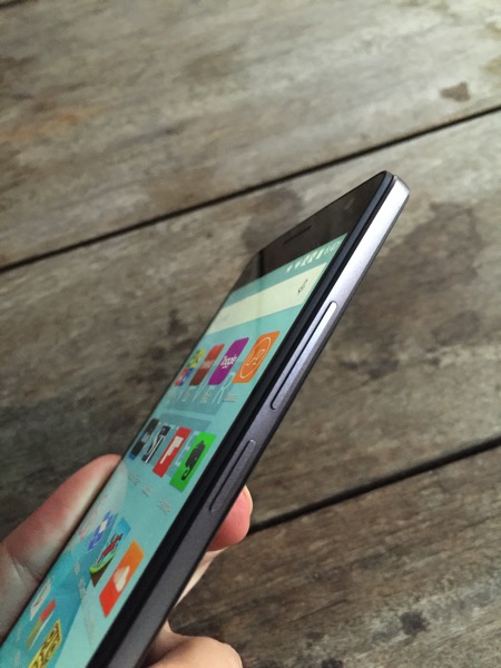 OnePlus Two Launch - volume buttons