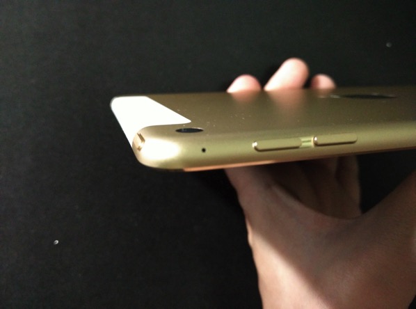 iPad Mini 4 - side view 1