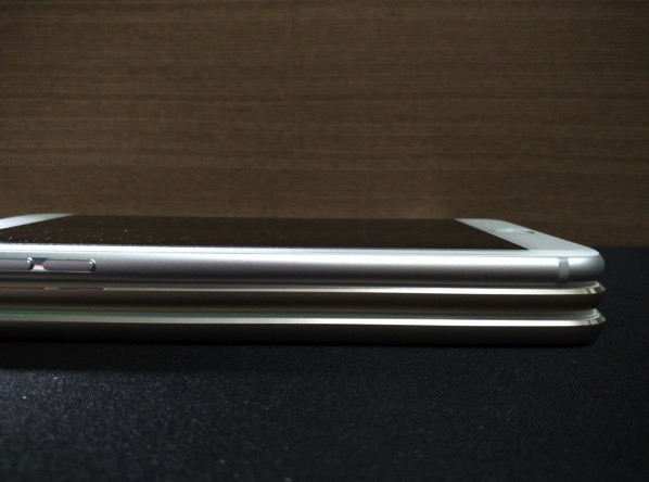 iPad Mini 4 vs iPad Air 2 vs iPhone 6 Plus - thickness.