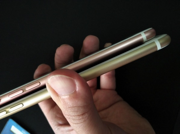 iPhone 6S Plus Gold vs iPhone 6S Rose Gold - thickness