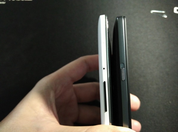 OnePlus Two vs OnePlus One - Side buttons