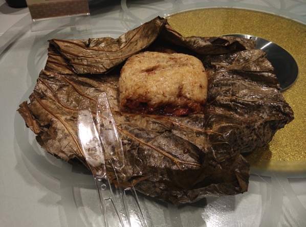 Tim Ho Wan (添好运) Singapore - Food - Glutinous Rice in Lotus Leaves