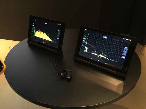 Plantronics product launch - Voyager 5200 UC - Noise cancellation demo