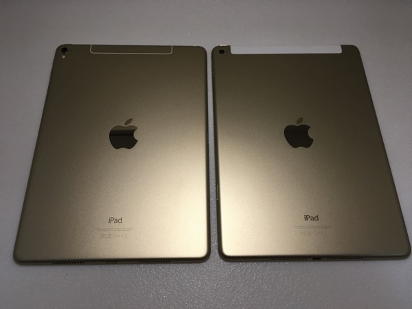 iPad Pro 9.7inch vs 12.9inch - bottom view