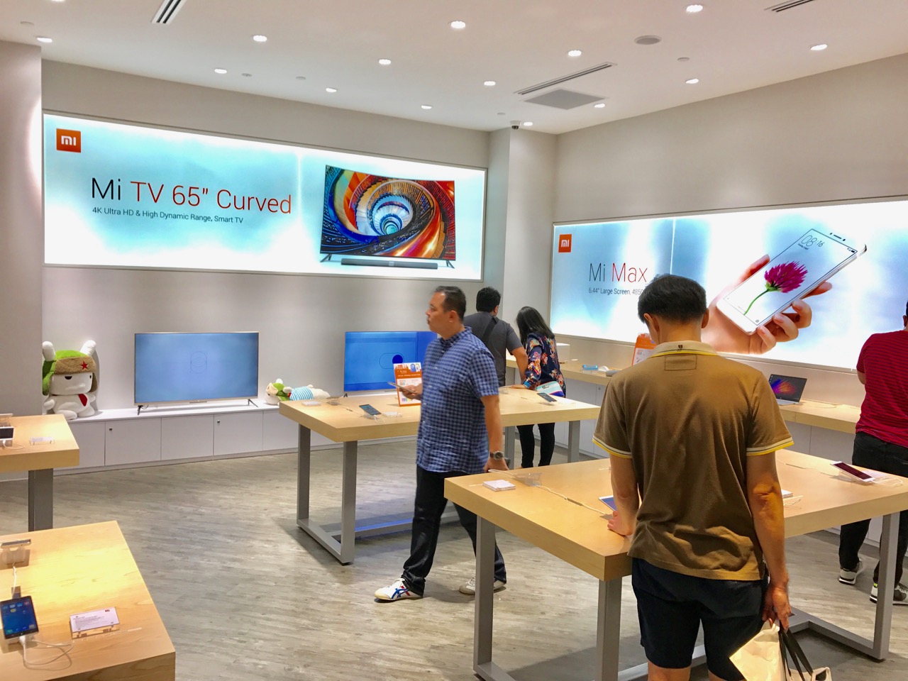 Xiaomi Singapore Opens Mi Home Retail Shop In Suntec City Great Deals Singapore