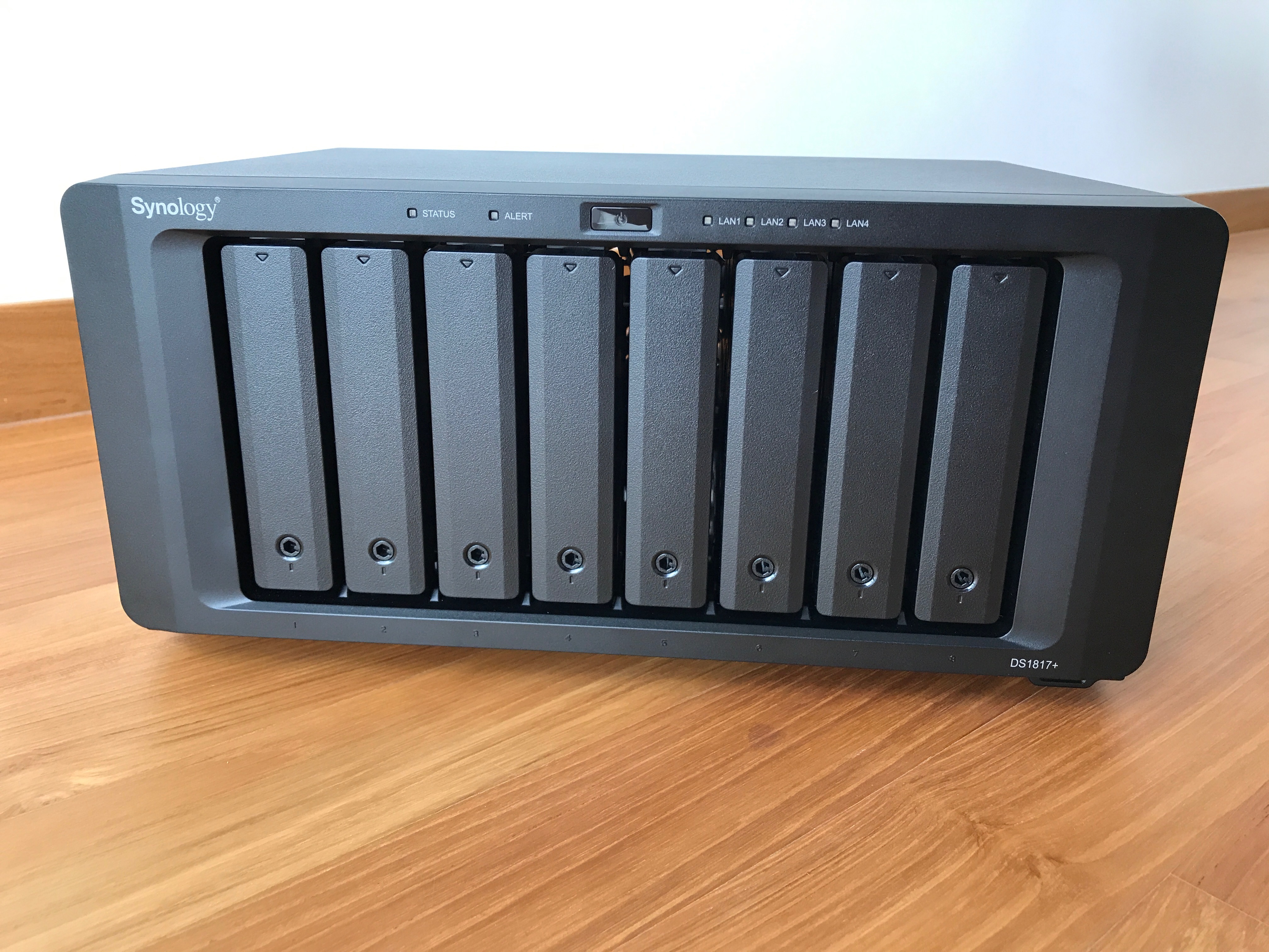 Caja NAS Synology DiskStation 8xSATA3 2x10GbE (DS1817)